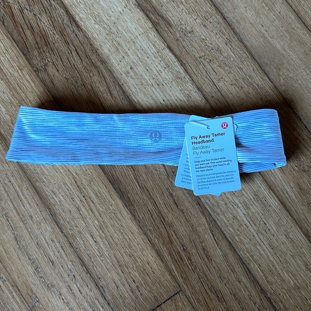 NWT Lululemon Fly Away Tamer Headband